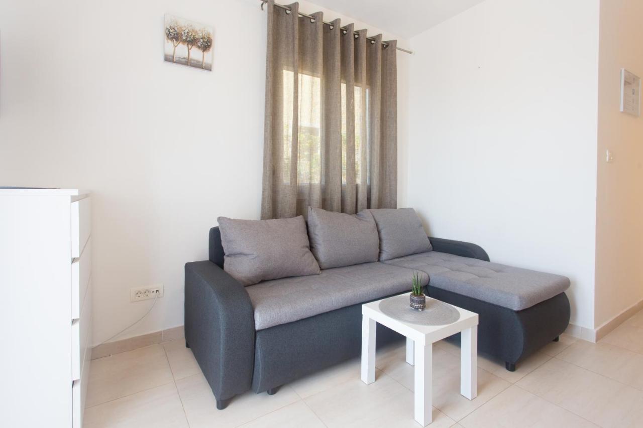 Apartments Bandic - 30 Meters To The Beach Trogir Exterior foto